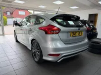 Used Ford Focus ST-Line 120 HP (88 kW) 2017 Silver Hatchback