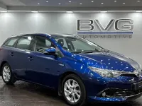 Used Toyota Auris Touring Sports Business Edition 136 HP (100 kW) 2017 Blue Estate