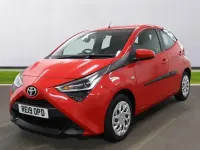 Gebraucht Toyota Aygo X-play 72 PS (52 kW) 2019 Rot Kleinwagen