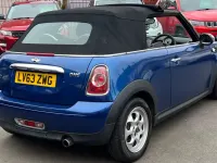 Używany Mini ONE 98 KM (72 kW) 2013 Niebieski Hatchback