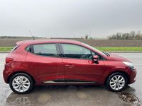 Used Renault Clio IV Dynamique 2016 Red Hatchback