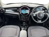 Używany Mini Cooper Classic 136 KM (100 kW) 2021 Szary Hatchback