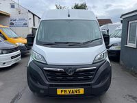 Used Vauxhall Movano 140 HP (102 kW) 2022 White MPV