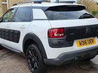 Used Citroën C4 Cactus Flair 82 HP (60 kW) 2016 White Hatchback