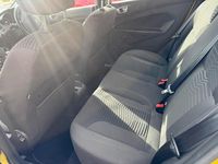 Used Ford Fiesta Zetec 75 HP (55 kW) 2013 Yellow Hatchback