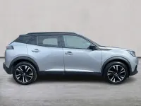 Usado Peugeot 2008 Premium 130 CV (95 kW) 2021 Gris SUV