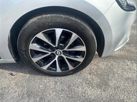 Used Renault Clio V Iconic 90 HP (66 kW) 2022 Silver  Hatchback