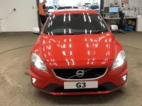 Used Volvo V40 R-Design 118 HP (86 kW) 2015 Red Hatchback