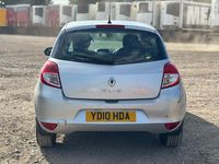 Used Renault Clio II 2010 Silver Hatchback