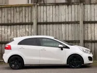 Used Kia Rio 2014 White Hatchback