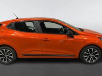 Used Renault Clio V Evolution 145 HP (106 kW) 2023 Orange Hatchback