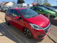 Begagnad Peugeot 208 S 2019 Röd Halvkombi