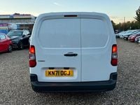Used Vauxhall Combo 100 HP (73 kW) 2022 White Van
