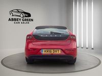 Used Volvo V40 SE Lux 120 HP (88 kW) 2016 Red Hatchback
