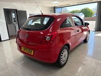 Used Vauxhall Corsa S 64 HP (47 kW) 2011 Red Hatchback
