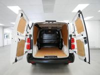Second-hand Peugeot Expert Premium 145 CP (106 kW) 2023 Alb Van