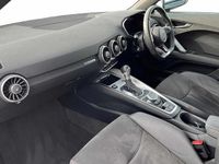 Used Audi TT Roadster Sport 194 HP (142 kW) 2021 White Cabriolet