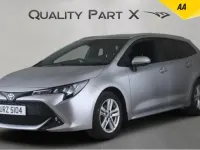 Usado Toyota Corolla 2023 Plateado Familiar