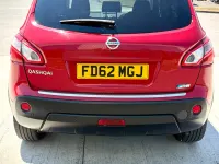 Used Nissan Qashqai Tekna 131 HP (96 kW) 2012 Red SUV