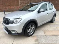 Używany Dacia Sandero Lauréate 90 KM (66 kW) 2018 Srebrny Hatchback