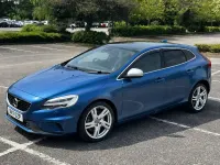 Used Volvo V40 R-Design Pro 190 HP (139 kW) 2017 Blue Hatchback