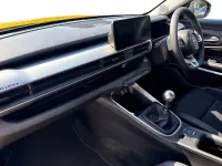 Used Jeep Avenger Summit 100 HP (73 kW) 2025 Yellow SUV