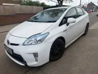 Used Toyota Prius T3 2015 White Hatchback