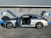 Usado Mercedes C220 AMG line 170 CV (125 kW) 2016 Plateado Coupe