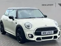 Used Mini Cooper Hatch 134 HP (98 kW) 2018 White Hatchback