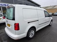 Used VW Caddy Maxi Highline 102 HP (75 kW) 2019 White MPV
