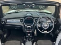 Usado Mini John Cooper Works Cabriolet 231 CV (169 kW) 2021 Plateado Descapotable