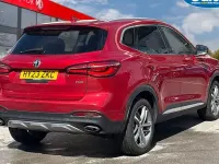 Begagnad MG HS Exclusive 162 HK (119 kW) 2023 Röd SUV