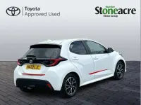 Used Toyota Yaris Design 116 HP (85 kW) 2022 White Hatchback
