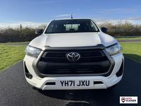 Used Toyota HiLux Active 150 HP (110 kW) 2021 White Pickup