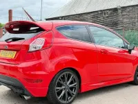 Used Ford Fiesta Zetec 140 HP (102 kW) 2016 Red Hatchback