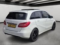 Used Mercedes B180 2013 White MPV