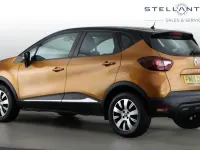 Used Renault Captur Play 89 HP (65 kW) 2020 Orange SUV
