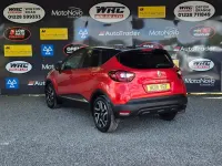 Used Renault Captur Iconic 90 HP (66 kW) 2018 Red SUV