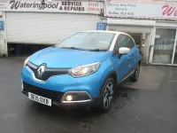 Used Renault Captur Dynamique 90 HP (66 kW) 2015 Blue/cream SUV