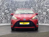 Second-hand Toyota Yaris Hybrid 100 CP (73 kW) 2019 Roșu Hatchback