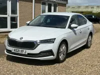 Używany Skoda Octavia SE L 116 KM (85 kW) 2021 Biały Hatchback