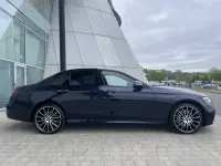 Usado Mercedes E400 AMG line 2023 Azul Sedan