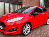 Used Ford Fiesta ST-Line 140 HP (102 kW) 2016 Red Hatchback