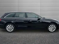 Używany Audi A4 Comfort 150 KM (110 kW) 2023 Czarny Kombi