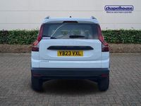 Second-hand Dacia Jogger Essentiel 110 CP (80 kW) 2023 Alb Monovolum
