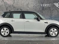 Begagnad Mini Cooper Classic 136 HK (100 kW) 2022 Silver Halvkombi