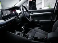 Second-hand VW Golf VII Life 150 CP (110 kW) 2021 Albastru Hatchback