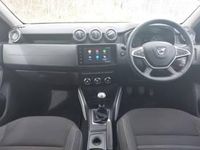 Used Dacia Duster Prestige 90 HP (66 kW) 2022 White SUV