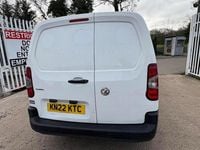 Used Vauxhall Combo 100 HP (73 kW) 2022 White MPV