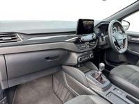 Używany Ford Kuga ST-Line X 120 KM (88 kW) 2021 Biały SUV